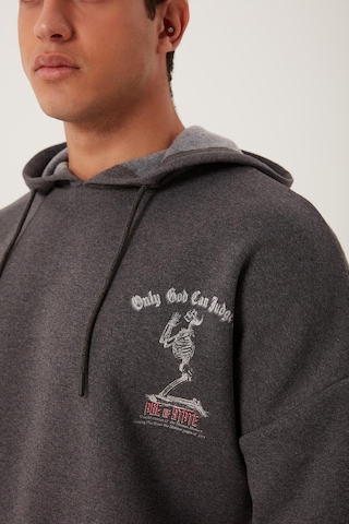 Polostate Erkek Ön Arka Age Of State Baskılı Sweatshirt Antrasit
