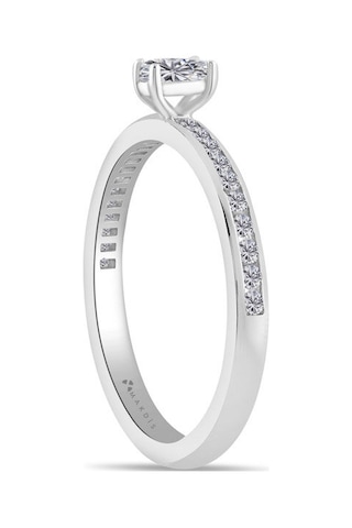0.50 Karat Oval Tektaş Pırlanta Yüzük - Hrd Sertifikalı Beyaz Altın