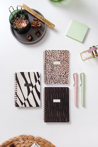 Cep Boy 10x14 Cm Spiralli Çizgili Karton Kapak 3'lü Defter Seti Leopar Leopar-siyah-krem