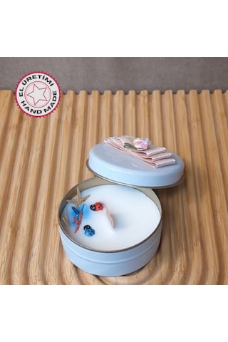 Uretti - Ayşe 7362 9687 El Yapımı Vanilya Kokulu Metal Kutuda Mum - 3 X 7 Cm