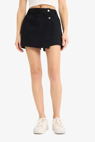 DeFacto Yüksek Bel Cepli Mini Jean Şort Etek E4696AX25SMNM40 Siyah