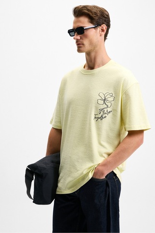 Grimelange OURFLOW Erkek Nakış Detaylı %100 Organik Pamuk Bisiklet Yaka Kısa Kollu Oversize Sarı T-Shirt