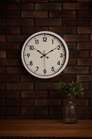 52 Cm Beyaz Metal Standart Duvar Saati Çok Renkli