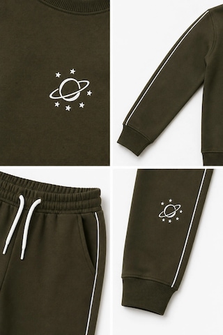 Rony Pony Kids Erkek Çocuk Haki Gezegen Baskılı Beyaz Biyeli Sweatshirt Jogger Eşofman Takımı