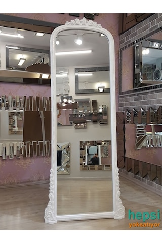 Matmazel Model Beyaz Renk Varaklı Ayaklı Boy Aynası