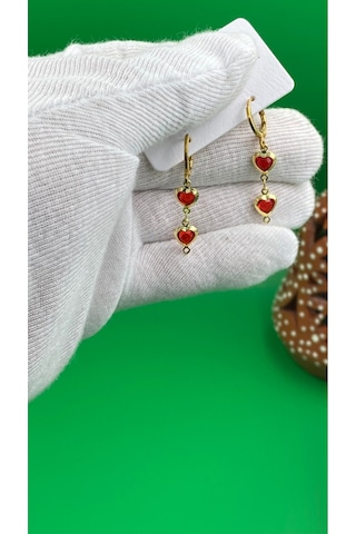 Kadın Gold Renk Kırmızı Kalpli Minimal Küpe Altın