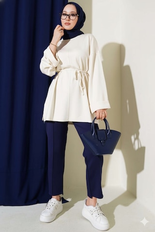 Unika Boutique Modal Kumaş Kuşaklı Tesettür Tunik Ekru