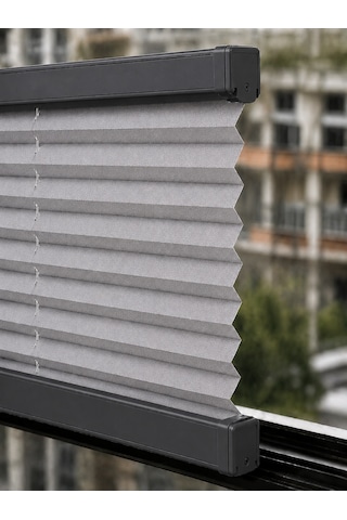 %100 Karartma Plise Perde Açık Gri Kumaş + Antrasit Profil Kasa Cam Balkon Perdesi