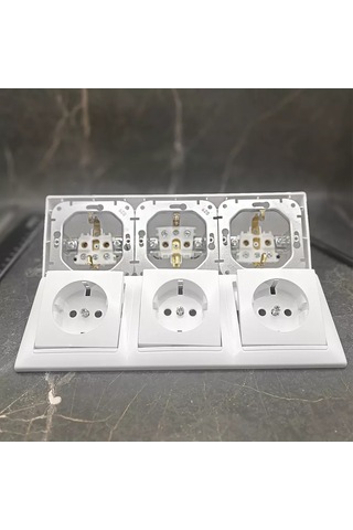 Bylectrıca Topraklamalı, Köşe Tipi Yüzeye Montajlı Üçlü Priz, Beyaz 213523333 Moda