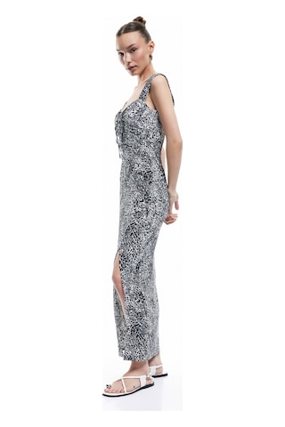 Koton Bürümcük Kalın Askılı Bodycon Yırtmaç Detaylı Kolsuz Uzun Leopar Elbise Siyah Desenli 5sal80046ık Siyah Desenli