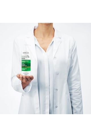 Anti-dandruff Kepek Karşıtı Bakım Şampuanı - Kuru Saçlar 390 Ml