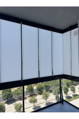 Blind-x Beyaz Plise Katlanır Cam Balkon Perdesi, Ofis Perdesi, Mutfak Perdesi, Salon Perdesi