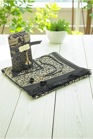 Hediyelik İsme Özel Tesbihli Seccade Seti Siyah Siyah