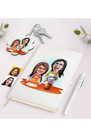 Kişiye Özel Anne Kız Karikatürlü Beyaz Defter Kalem Ve Anahtarlık N11.11704