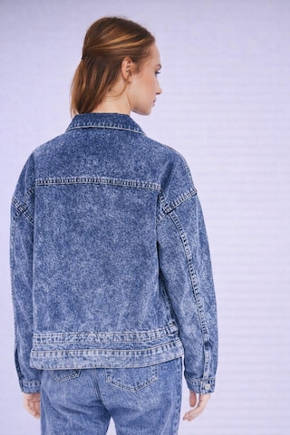 Özel Koleksiyon Bağlama Detaylı Denim Ceket Ag-3006 Koyu Mavi