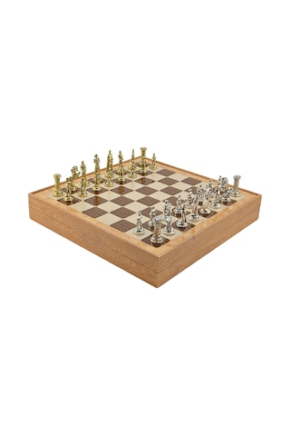 Gifthome Orta Boy Metal İngiliz Satranç Takımı Parlak Ve Rustik Desenli Sandıklı Mdf Tahtası 36x36x6 Cm.