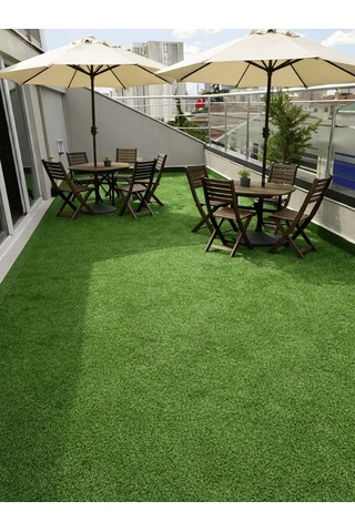 Dekoratif Suni Çim Halı 7 Mm Balkon Teras Bahçe İçin Yapay Çimen Kaymaz Tabanlı Yapay Çim Balkon Halısı Ölç Standart