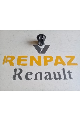 Megane 2 Arka Tampon Sol Orta Park Sensör Yuvasi Füme 8200440308 516062013