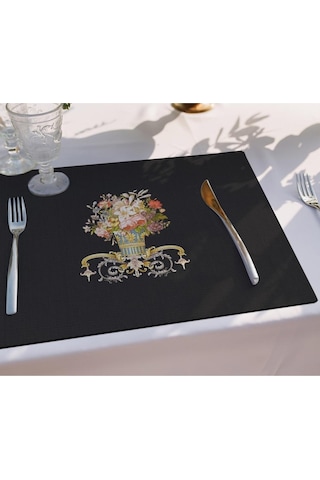 Siyah Figüratif Çiçek Kumaş Amerikan Servis 4'lü Set Keten, Ulusl. Yıkama Ve Solmama Sertifikası Çok Renkli