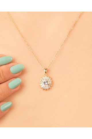 Kadın Kararmaz Çelik Takı Oval Zirkon Taşlı Abiye Kolye