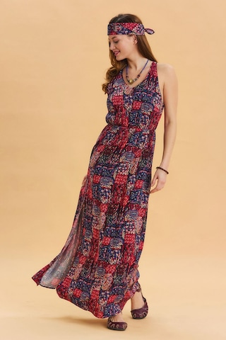 V Yaka Yırtmaçlı Günlük Elbise Desenli