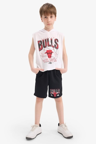 DeFacto Erkek Çocuk NBA Chicago Bulls 2'li Takım Kapüşonlu Kolsuz Tişört Beli Lastikli Şort E7104A825HSWT34
