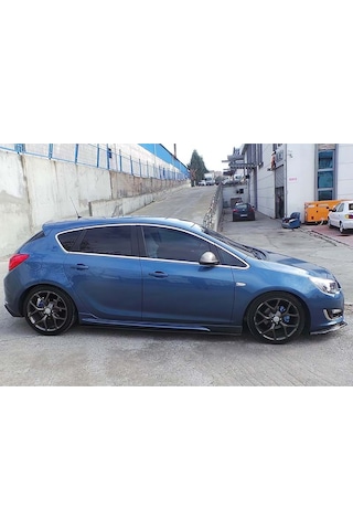 Opel Astra J Sedan Opc Marşpiyel Seti Mat Siyah Plastik 2009-2014