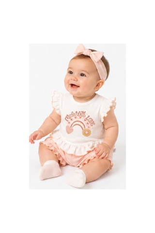 İrem Çocuk Giyim Kız Bebek Kolları Fırfırlı Love Yazılı Tişört Şortu Fırfırlı Müslin Kumaş Pudra Renk Takım Pudra