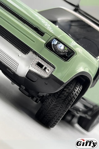 Oyuncak Full Fonksiyon Uzaktan Kumandalı Şarjlı Led Işıklı Defender Model Araba Drift Atan Off Road Yeşil