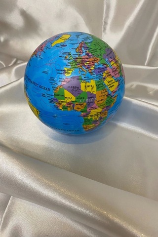 Masa Lambası Led Işık Dönen Manyetik Dünya Top Masa Süsü