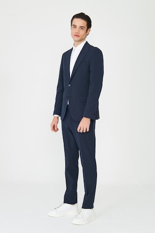 Lacivert Modern Slim Fit İnce Dokulu Kumaş Klasik Kesim Takım Elbise Laci