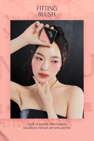 Ciltle Bütünleşen Ve Pürüzsüzleştiren, Yumuşak Dokulu Allık Muzıgae Mansıon Fitting Blush 03 03 Ecstays