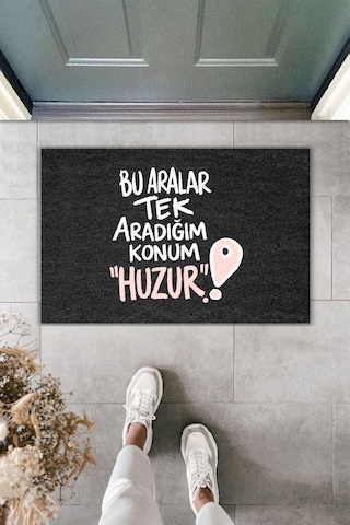 Rugmood Modern Dijital Baskı - Bu Aralar Tek Aradığım Konum Huzur - Kapı Önü Paspası Siyah