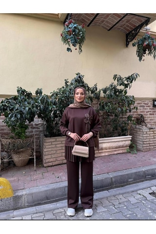 Gala Çiçek Detaylı Pileli Kadın Takım Kahverengi