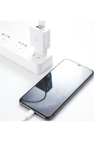 Rock Space T29 Hızlı Şarj Adaptörü Çift USB Çıkışlı 2.4A Şarj Cihazı Beyaz