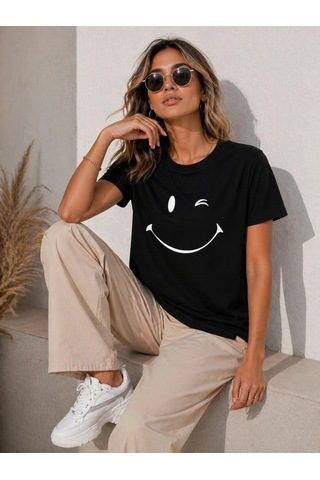 Wear Vexel Kadın Minimal Gülümseyen Yüz Baskılı Tişört Kısa Kol Yazlık T-shirt - Siyah Siyah