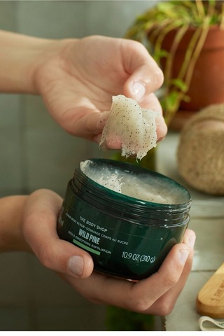 The Body Shop Wild Pine Vücut Peelingi 250ml