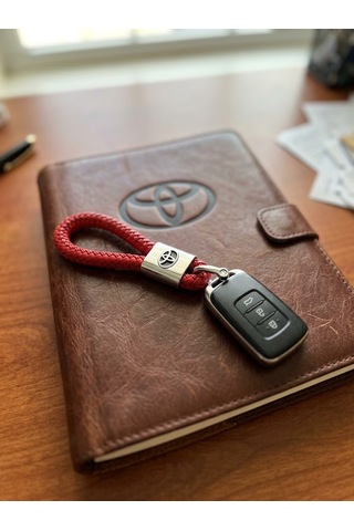 Kırmızı Deri Örgülü Toyota İle Uyumlu Anahtarlık Corolla Auris Yaris Avensis Hilux Aksesuar