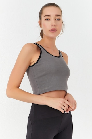 Tommy Life Gri Basic Sıfır Kol Dar Kalıp U Yaka Kadın Crop Top Atlet - 97162 Gri