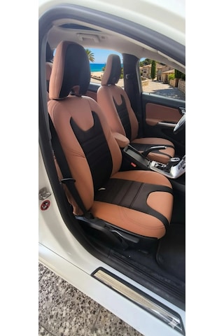 Volvo V40 - Orta Siyah Taytüyü - Kenar Siyah Deri