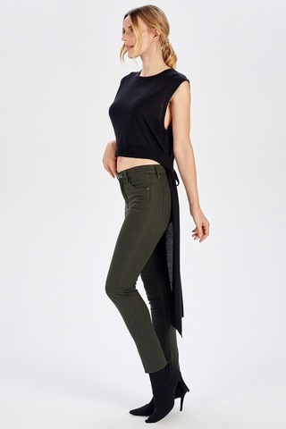 Peraluna Arkası Uzun Kemerli Siyah Kolsuz Kadın Triko Bluz-Siyah