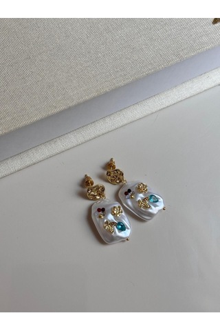 Barok İnci Detaylı Altın Kaplama Renkli Taşlı Küpe Altın