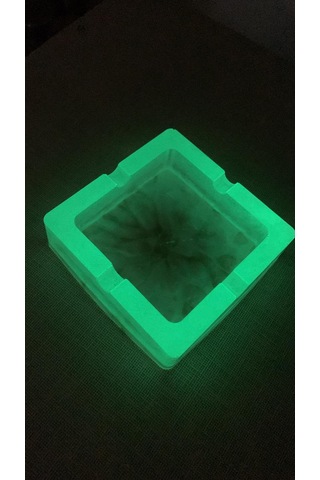 Fosforlu Neon Yeşili Sedefli Ve Gold Süslemeli Kare Şeklinde Küll