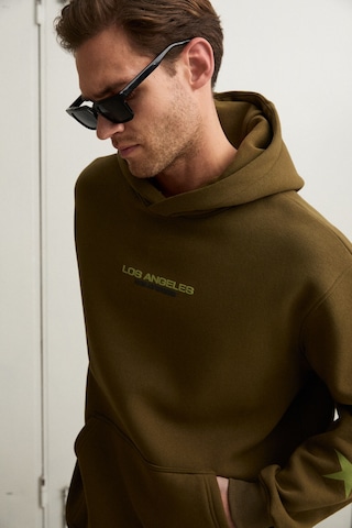 Grimelange Tuxon Erkek Yumuşacık İçi Polarlı Baskı Detaylı Kangru Cepli Regular Haki Sweatshirt Haki