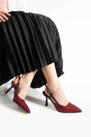 Lebibe Shoes Lısa Kadın Bordo Sivri Burun 7 Cm Topuklu Çiçek Dantel Desenli Rugan Slingback Ayakkabı