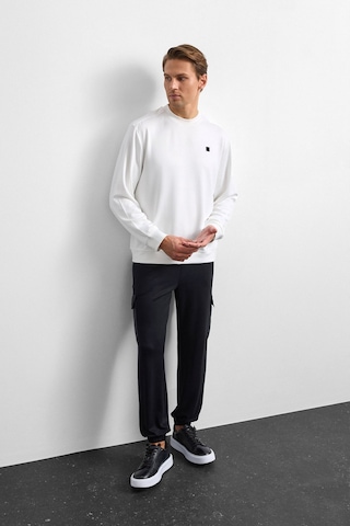 Backandbond Beyaz Regular Fit Bisiklet Yaka Sweatshirt