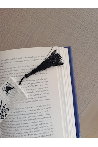 Örümcek Adam Kanaviçe Kitap Ayracı