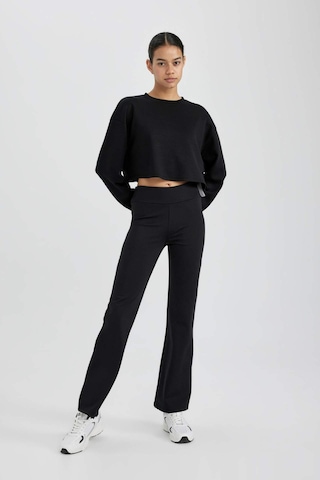 DeFactoFit Sporcu Jogger Eşofman Altı Geniş Bol Paça Basic Düz Skuba Dalgıç Kumaş A0566AX24SPBK81