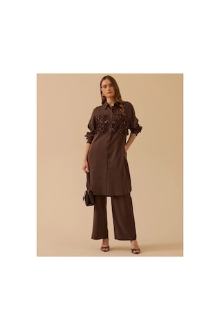 Seçil Pul Detaylı Uzun Tunik Ve Pile Detaylı Tam Geniş Boy Paça Pantolon Kahverengi - 932557076 Kahverengi