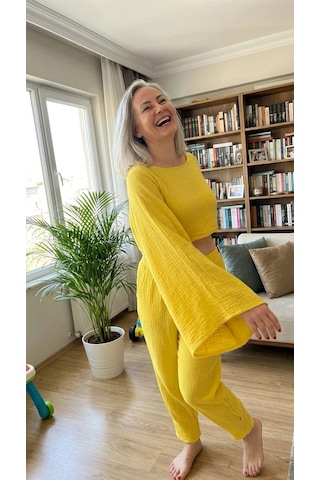 Byemelika Kayık Yaka, İspanyol Kol, Bürümcük, Lucia Crop Bluz Sarı